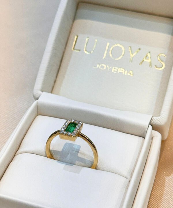 Anillo en oro 18k, esmeralda natural y diamante
