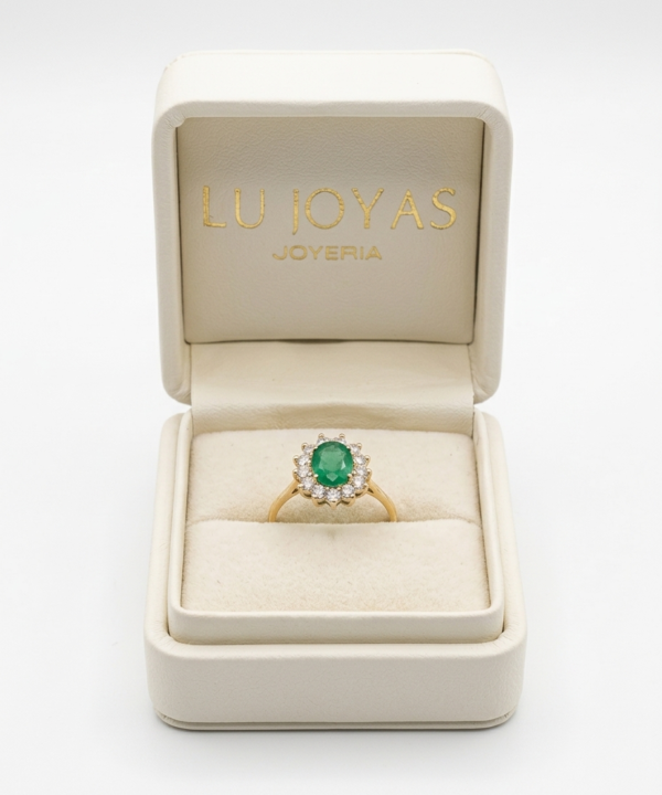 Anillo Marquesa En Oro 18k con Esmeralda Y Diamantes